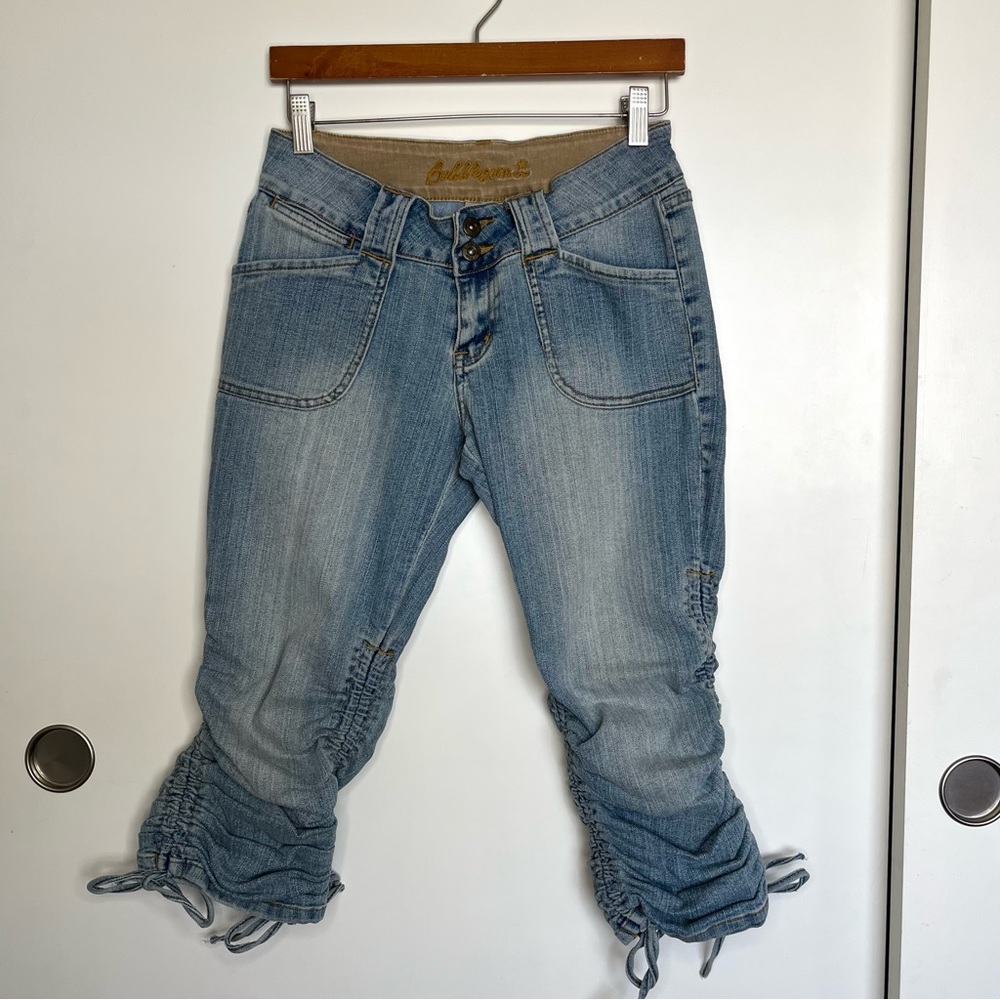 Bubblegum Cinched Capris Jeans